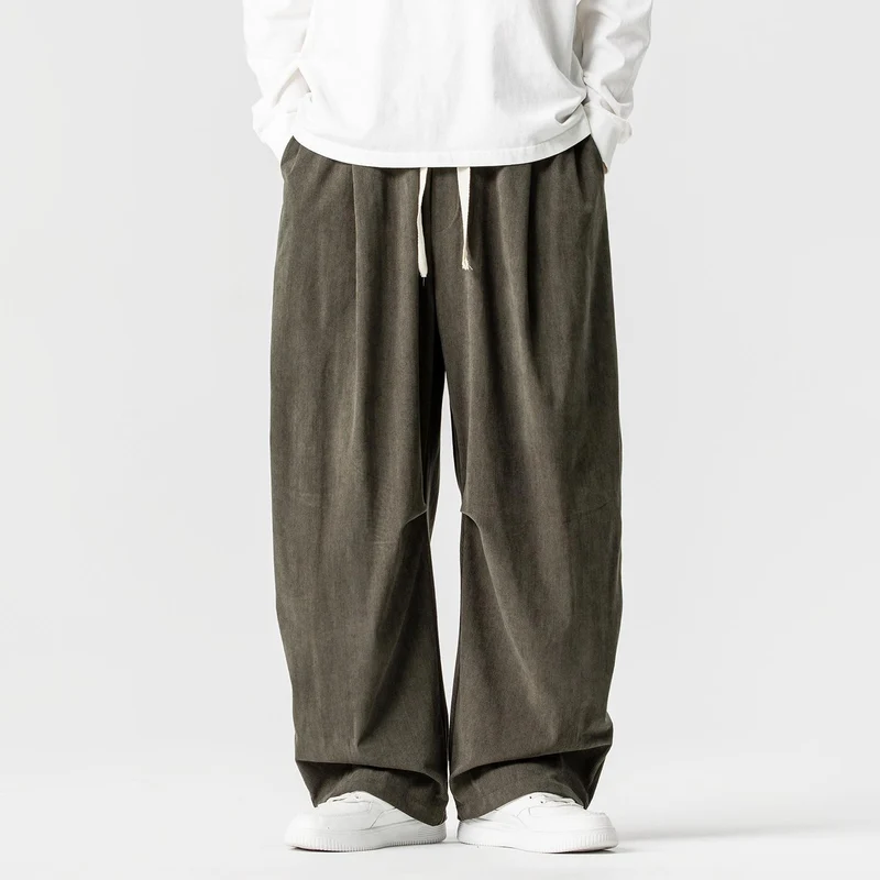 Herren Weit geschnittene Cordhose mit Bundfalten, Tunnelzug und lässiger Baggy‑Silhouette Drune