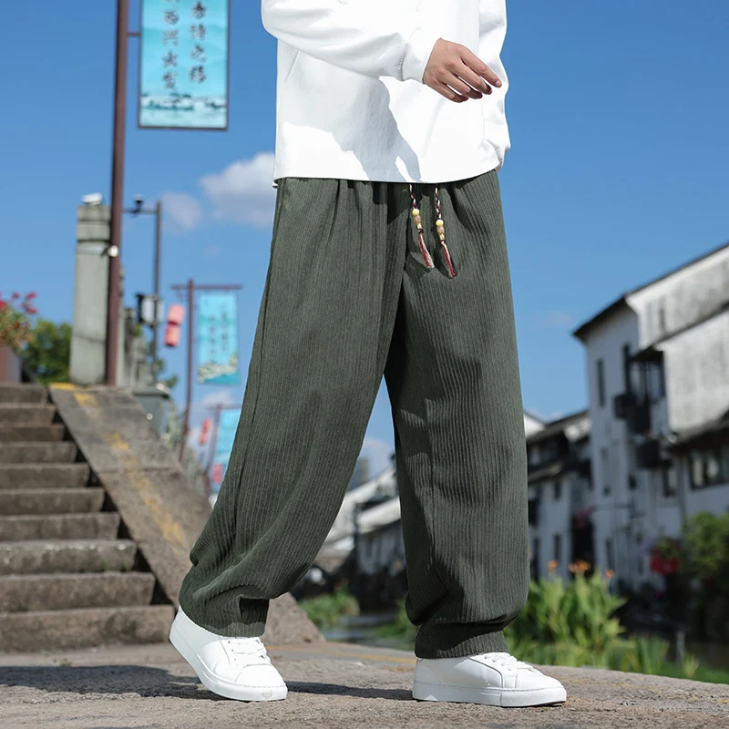 Herren Weit geschnittene Cord-Relaxhose mit elastischem Bund und Zierkordel Drune