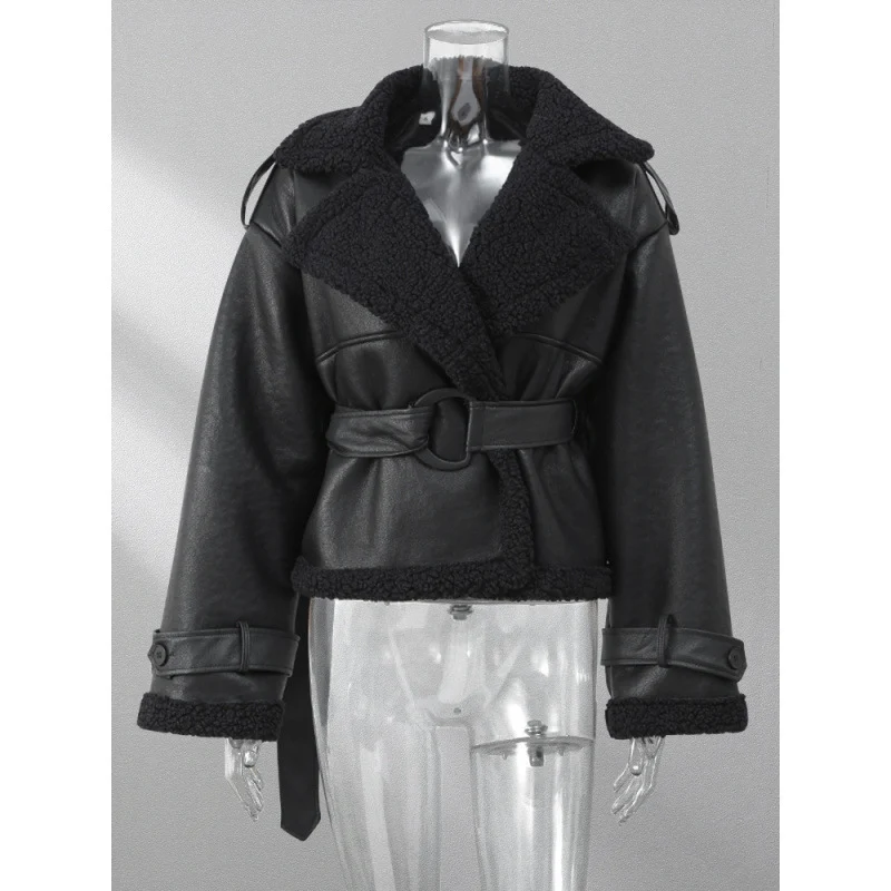 Damen Kunstlederjacke mit teddyähnlicher Innenausstattung und eleganter Gürtelbindung Drune