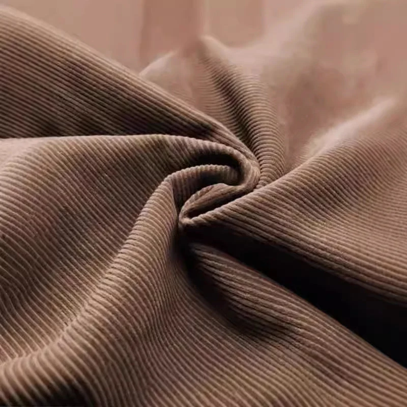 Herren lässiger Stehkragenpullover aus samtigem Material und praktischen Taschen Drune