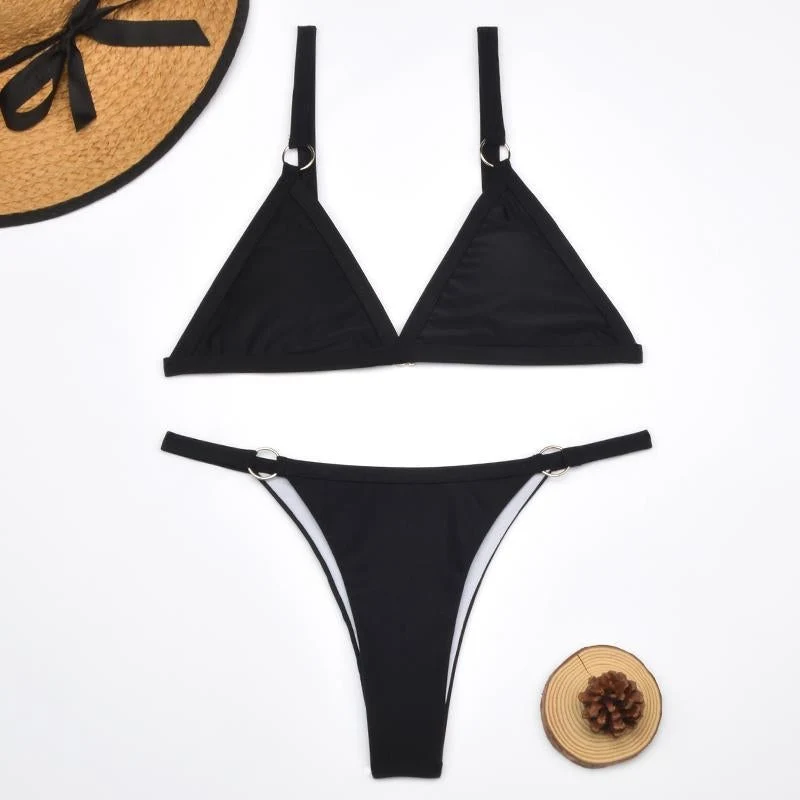 Drune Zweiteiliger Bikini-Badeanzug mit goldfarbigen Metallringen und dreieckigen Körbchen