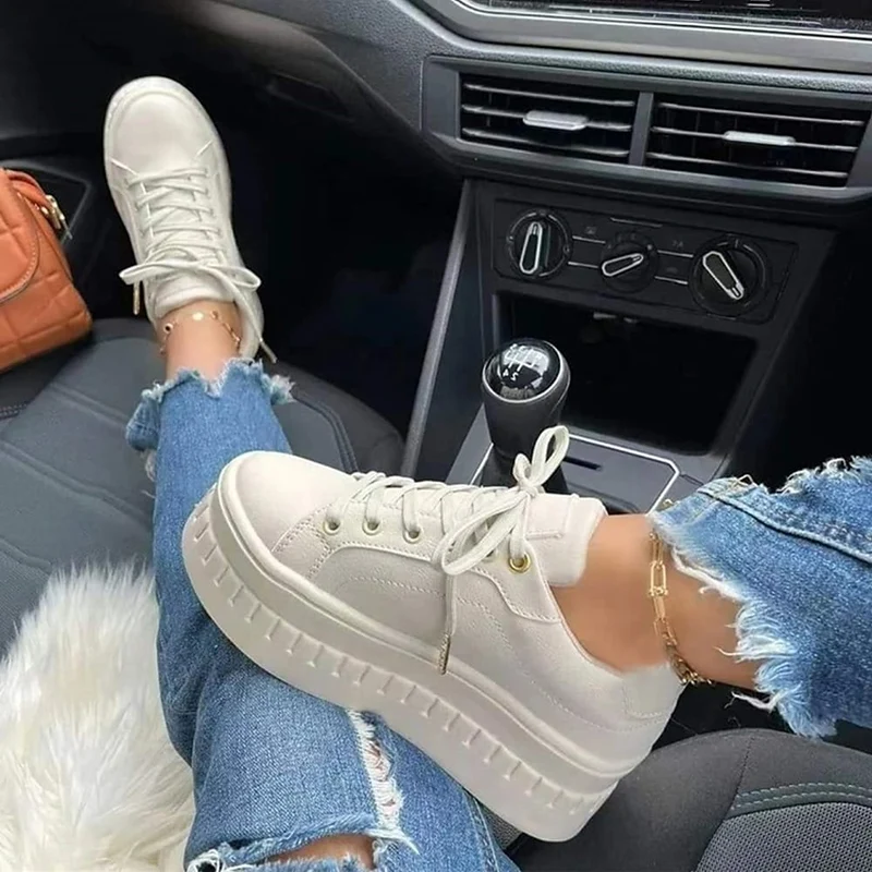Drune Plateau-Boots mit Schnürung