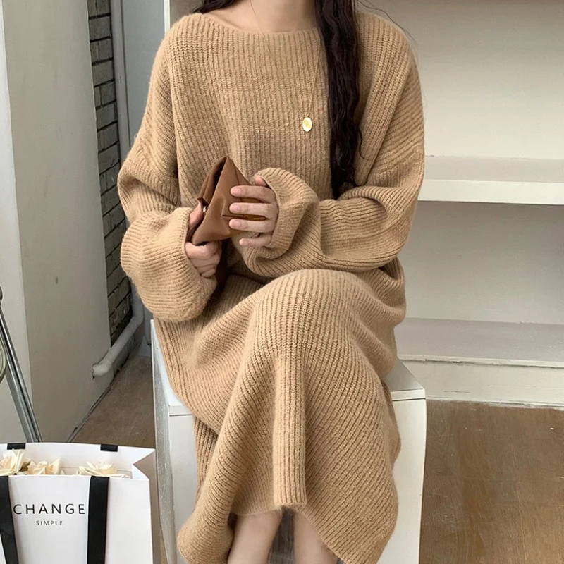 Damen langes Strickkleid mit weitem Schnitt und feiner Rippstruktur Drune