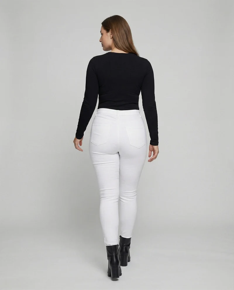 Damen nan hochgeschnittene Stretch-Jeanshose mit schmalem Beinverlauf, formendem Komfortbund und aufgesetzten Gesäßtaschen Drune