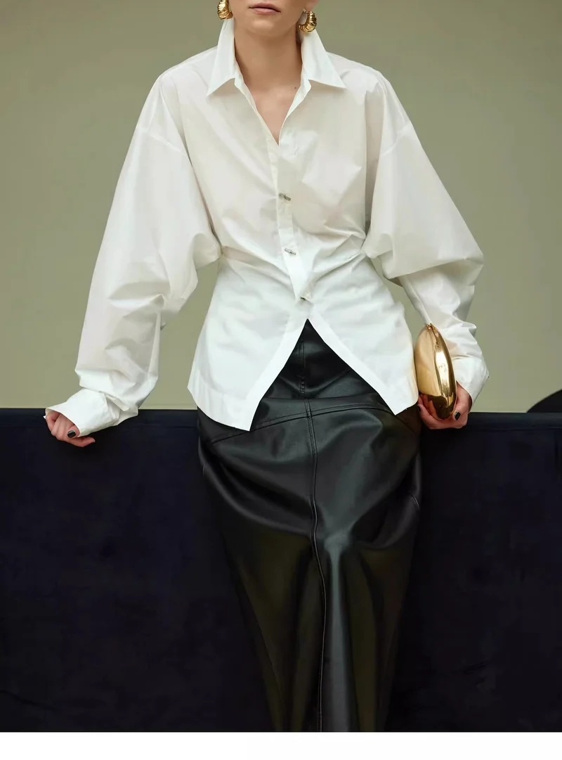 Damen Oversize-Bluse mit Ballonärmeln und taillierter V‑Schlitz-Form Drune