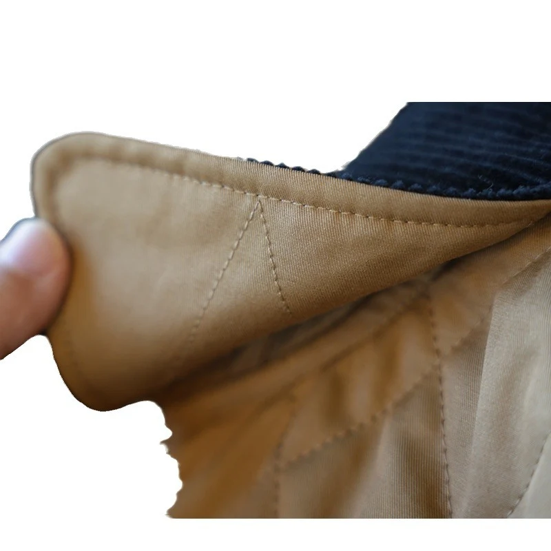 Damen Leichte gesteppte Übergangsjacke mit Cordkragen und Druckknopfleiste Drune