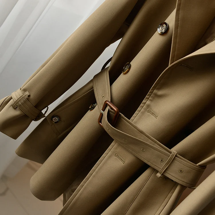 Damen Kurztrench mit Boxy‑Silhouette, doppelreihig und taillierbarem Gürtel Drune