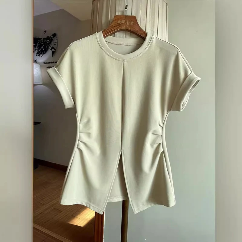Damen Kurzärmeliges Strukturjersey-Shirt mit Taillenraffungen und Frontschlitz Drune
