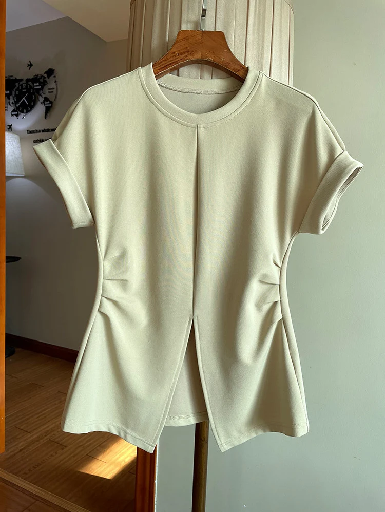 Damen Kurzärmeliges Strukturjersey-Shirt mit Taillenraffungen und Frontschlitz Drune