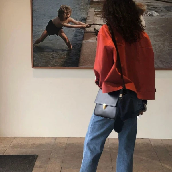 Damen Kurz geschnittene Oversize-Canvasjacke mit Kontrastfutter und Umschlagärmeln Drune