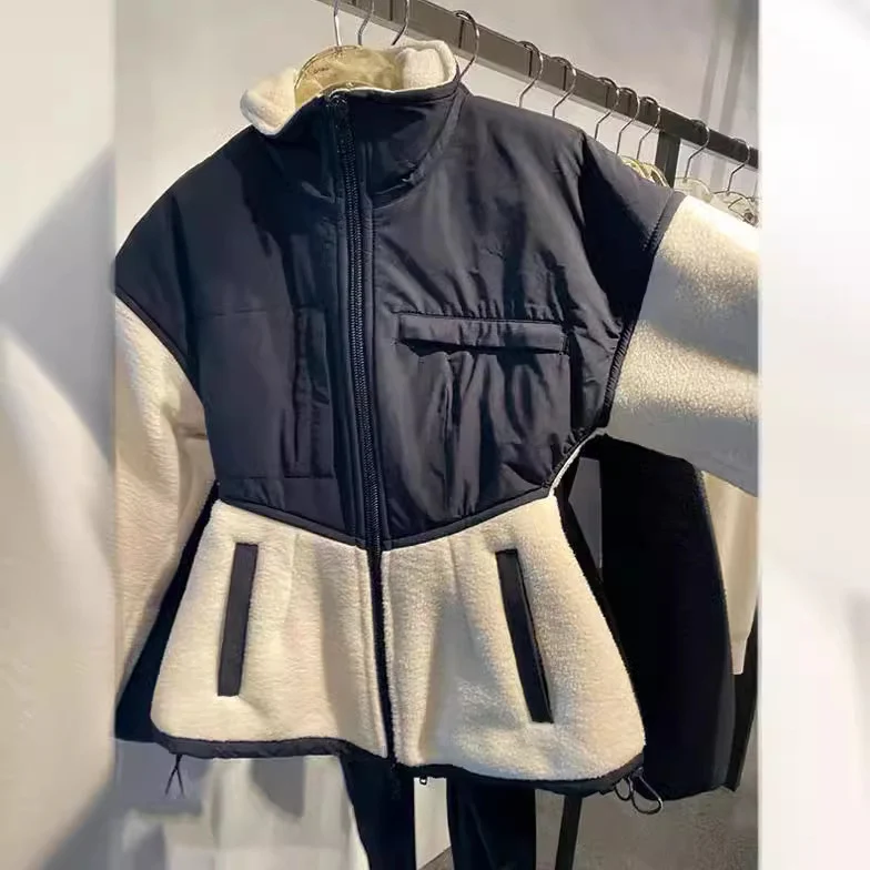 Damen Hybrid-Fleecejacke mit wattiertem Oberteil, Stehkragen und tailliertem Schößchen Drune