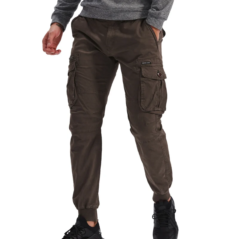 Herren Cargo-Jogginghose mit Multifunktionstaschen, elastischen Bündchen und tapered Fit Drune