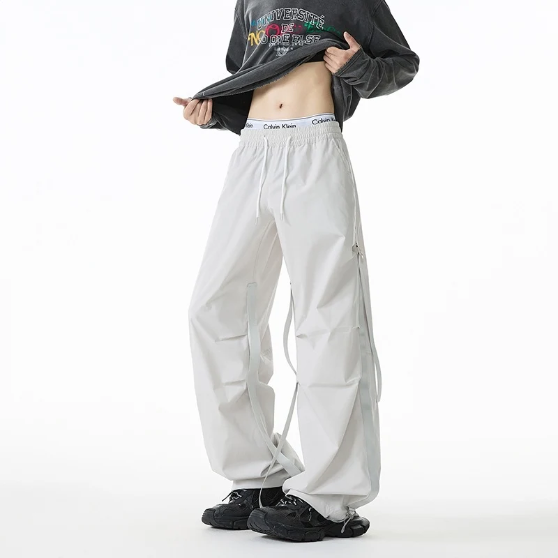 Damen Weite Tech-Cargo-Hose mit Tunnelzugbund, Beinriemen und wasserabweisender Nylon‑Optik Drune