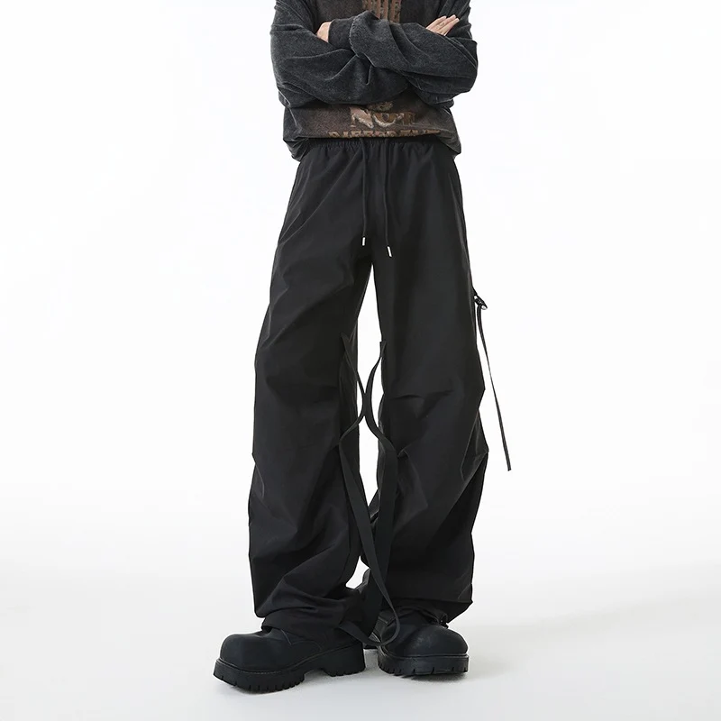 Damen Weite Tech-Cargo-Hose mit Tunnelzugbund, Beinriemen und wasserabweisender Nylon‑Optik Drune