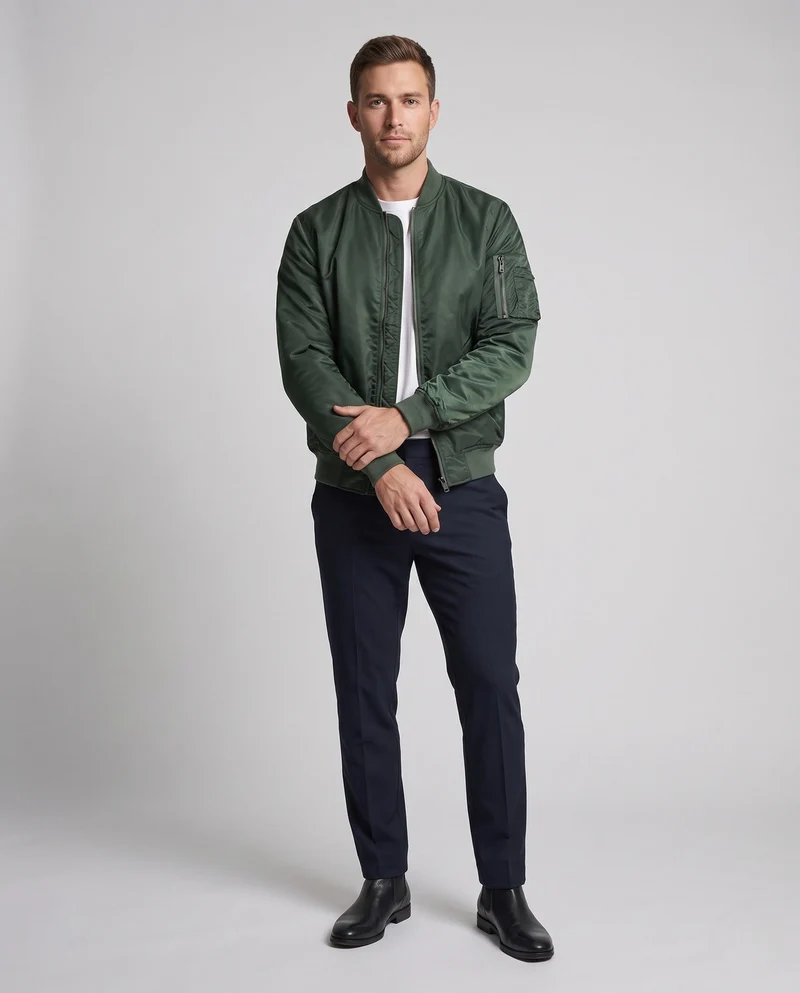 Herren klassische Nylon Bomberjacke im Pilotstil mit Utility-Tasche am Ärmelsaum und geripptem Bund Drune