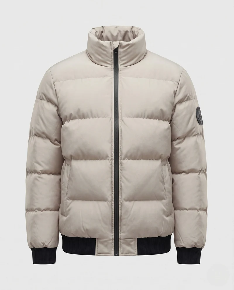 Herren kurze gepolsterte Steppjacke mit hochstehendem Kragen, gerippten Bündchen und Armpatch Drune
