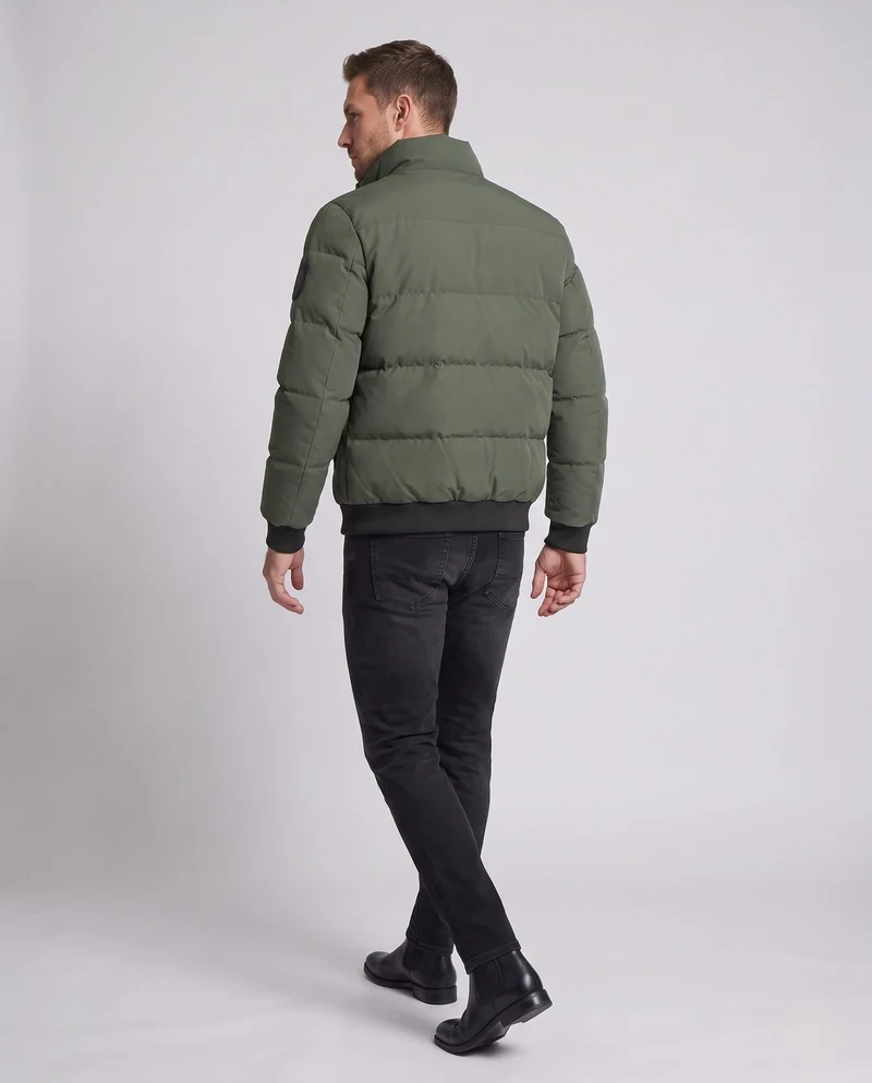 Männlicher kurzer Blouson im gesteppte Puffer-Look mit winddichter Außenschicht und gerippten Abschlüssen Drune