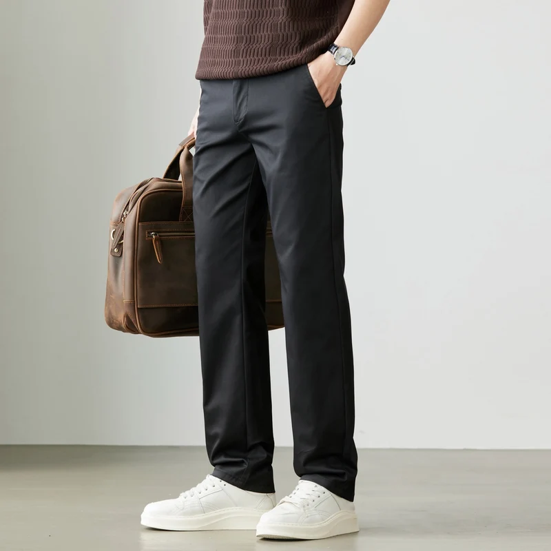 Herren Konische Chinohose mit seitlichen Taillenverstellern & schlanker Bundfalte Drune