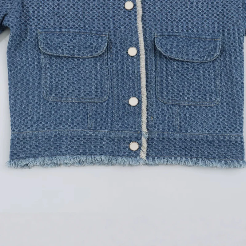 Damen Kurz geschnittene strukturierte Jeansjacke mit Fransenbesatz und Pattentaschen Drune