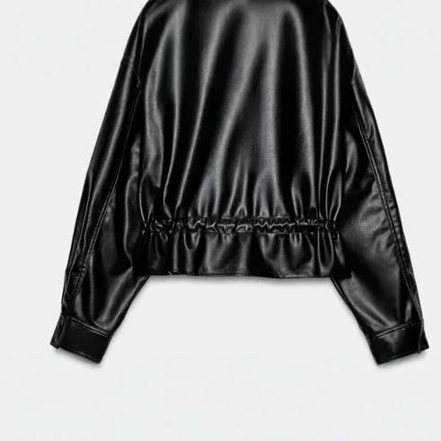 Damen Glänzende Cropped‑Kunstlederjacke im Blousonstil mit Stehkragen und Tunnelzugbund Drune
