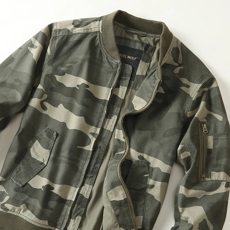 Herren Bomberjacke im Military-Camouflage mit Reißverschluss, Rippbündchen und Ärmeltasche Drune