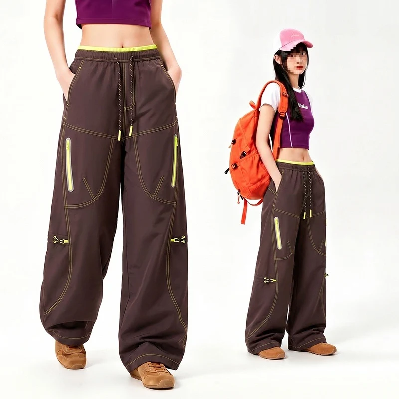 Damen Oversize Tech-Loungehose mit Kontrastnähten, reflektierenden Reißverschlusstaschen & Kordelbund Drune