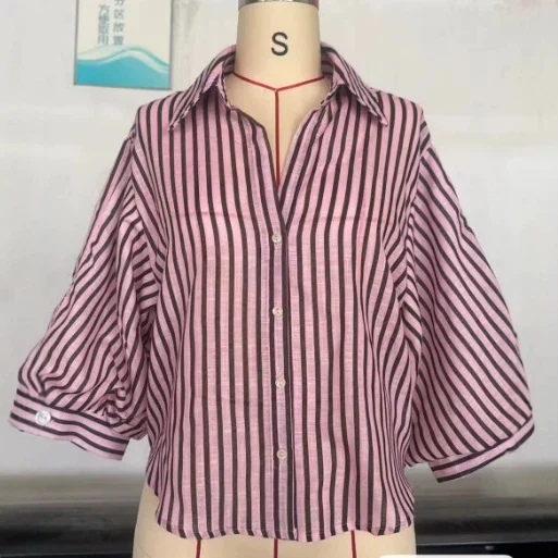 Damen Gestreifte Hemdbluse mit Stehkragen und Tunnelzug Drune