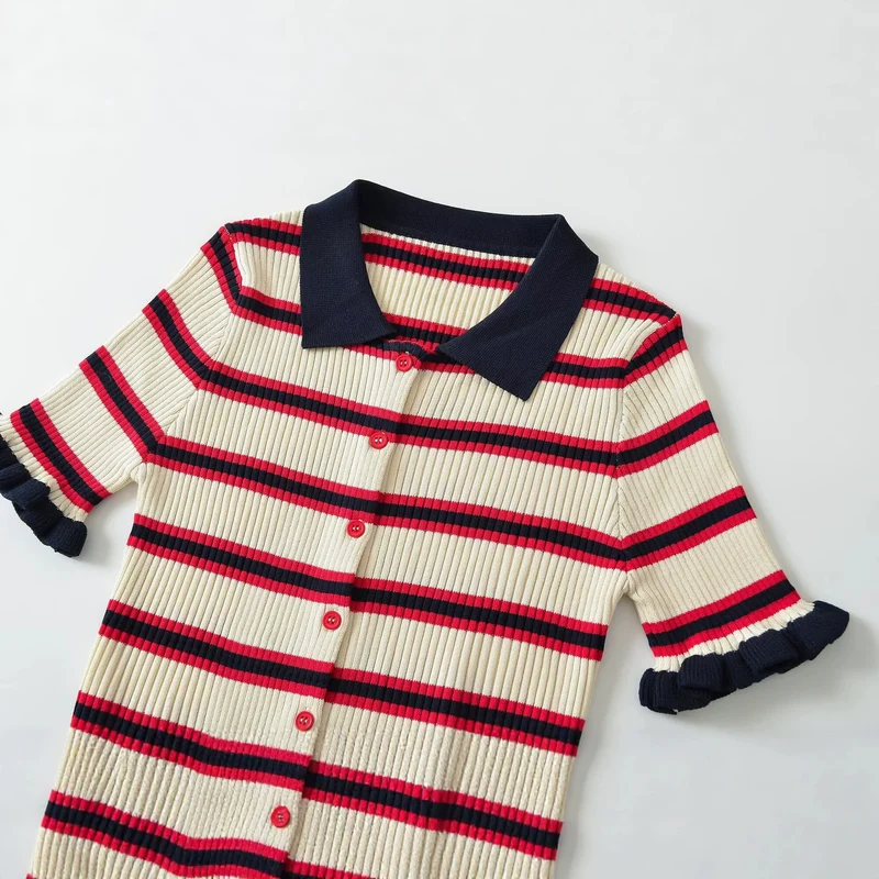 Damen Gerippte Kurzarmstrickjacke mit Polokragen, Knopfleiste und Volantabschlüssen Drune