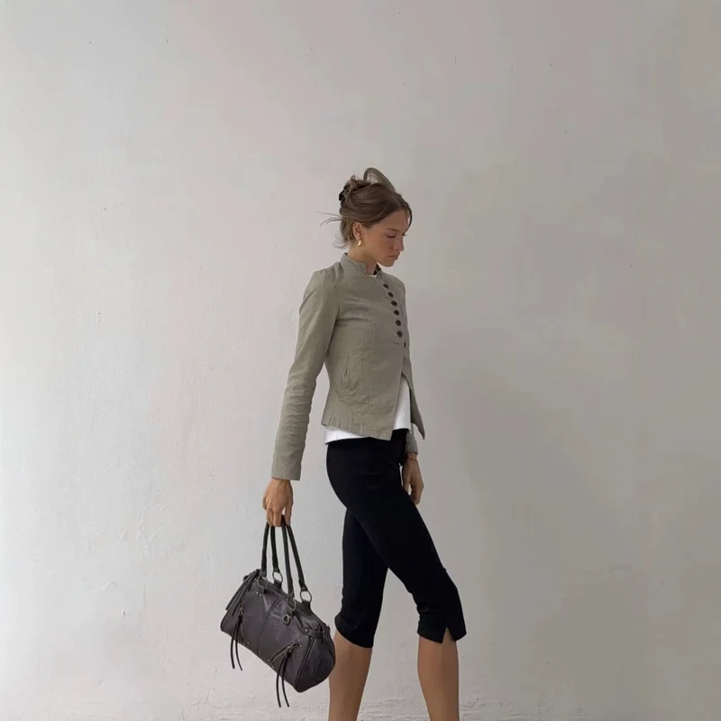 Damen Asymmetrische taillierte Leinen‑Optik Blazerjacke mit schräger Knopfleiste Drune