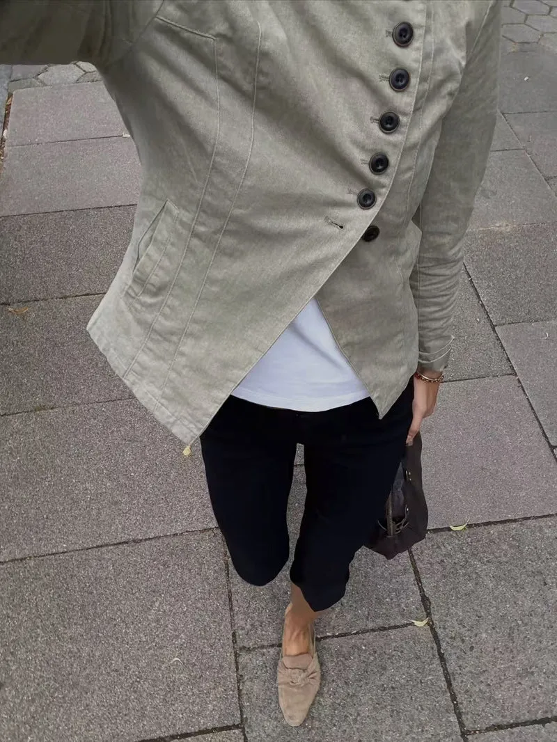 Damen Asymmetrische taillierte Leinen‑Optik Blazerjacke mit schräger Knopfleiste Drune