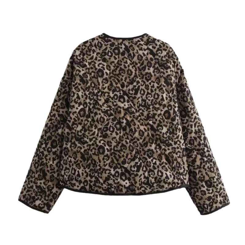Damen 60+ gesteppte Kurzblousonjacke im Animalprint mit Rundhals und aufgesetzten Taschen Drune