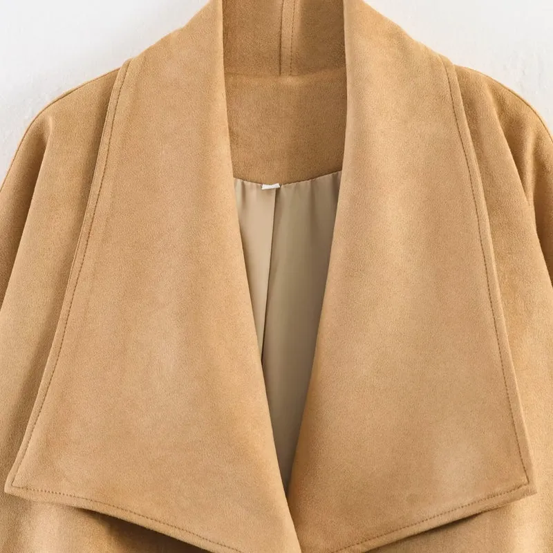 Damen 50+ Oversized Velours‑Blouson mit weitem Schalkragen und ballonförmigem Saum Drune