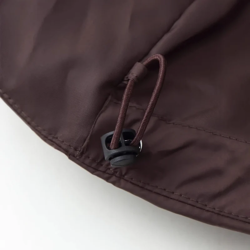 Damen Kurz geschnittene Steppjacke mit extrabreitem Schalkragen und wattierter Kapuze Drune