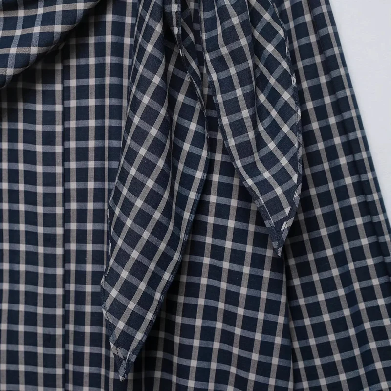 Damen Karierte Bluse mit asymmetrischem Schal‑Drapé und Hemdkragen Drune