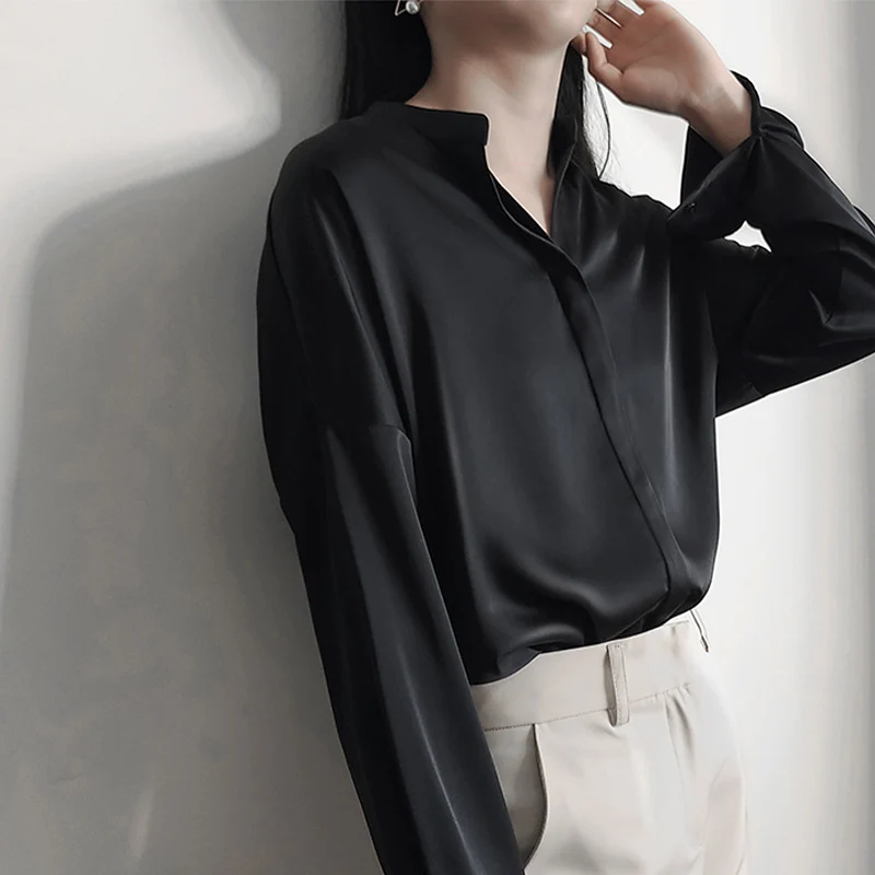Damen Elegante Bluse aus hochwertigem Satin Drune