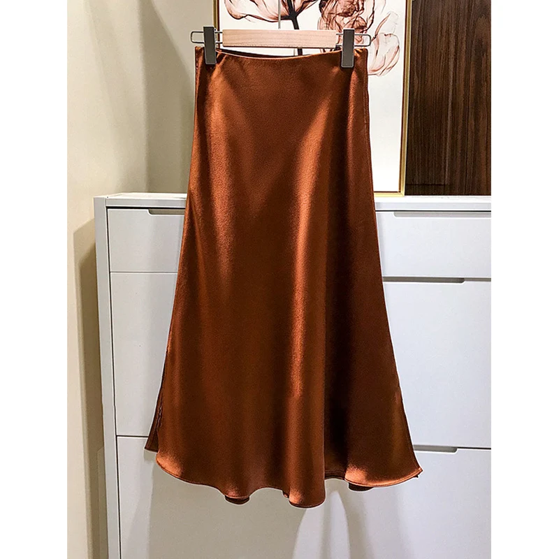 Damen Fließender Satin-Bias-Midirock mit hohem Bund und seitlichen Schlitzen Drune