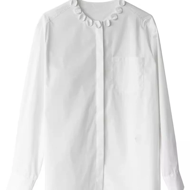 Damen Elegante Bluse im weiten Schnitt mit verdeckter Knopfleiste und Blumenapplikation am Rundhals Drune