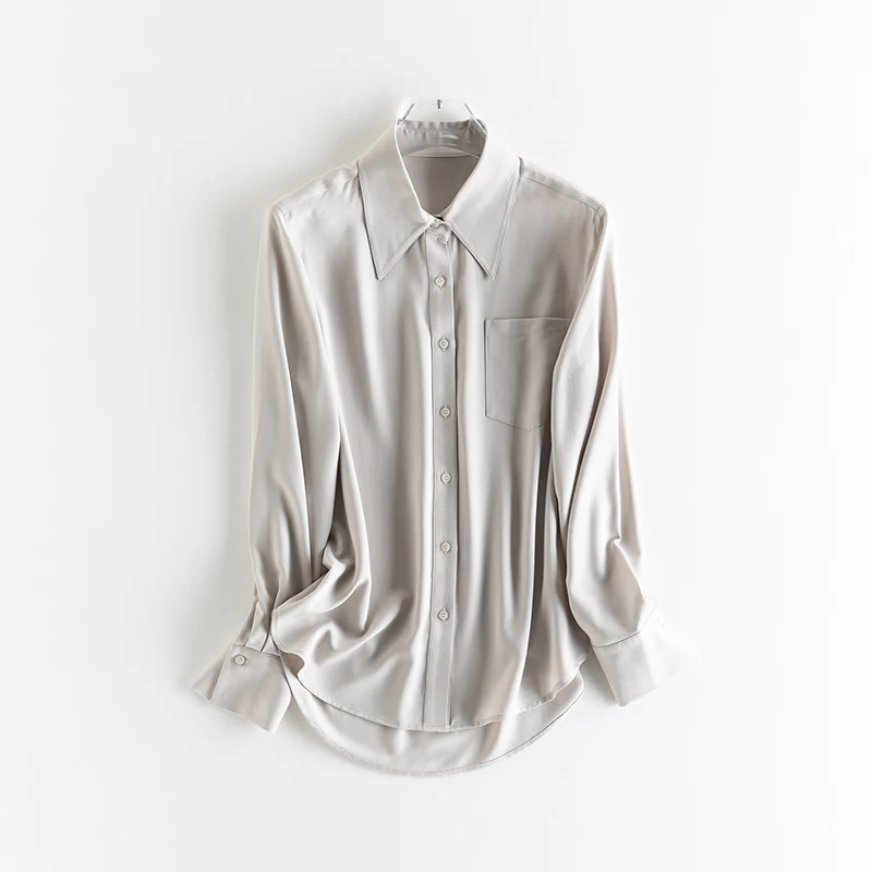 Damen seidenähnliche Oversize-Bluse mit spitzem Hemdkragen und Brusttasche Drune
