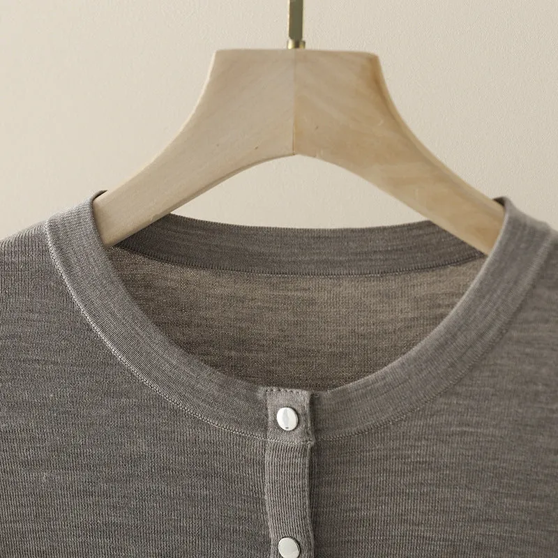Damen Leichter Feinstrick-Cardigan mit Rundhals, Slim-Passform und dezenter Knopfleiste Drune