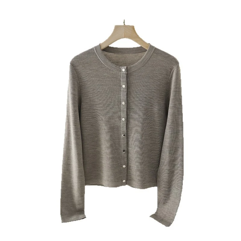 Damen Leichter Feinstrick-Cardigan mit Rundhals, Slim-Passform und dezenter Knopfleiste Drune