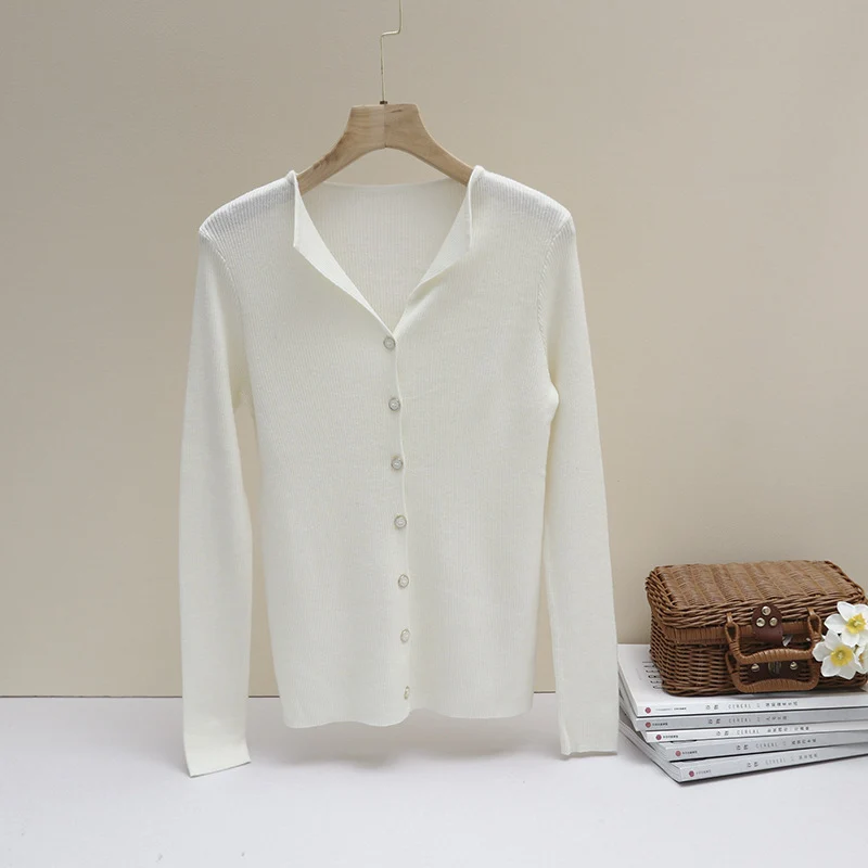 Damen Leichter Feinstrick-Cardigan mit offenem Hemdkragen und schimmernder Knopfleiste Drune
