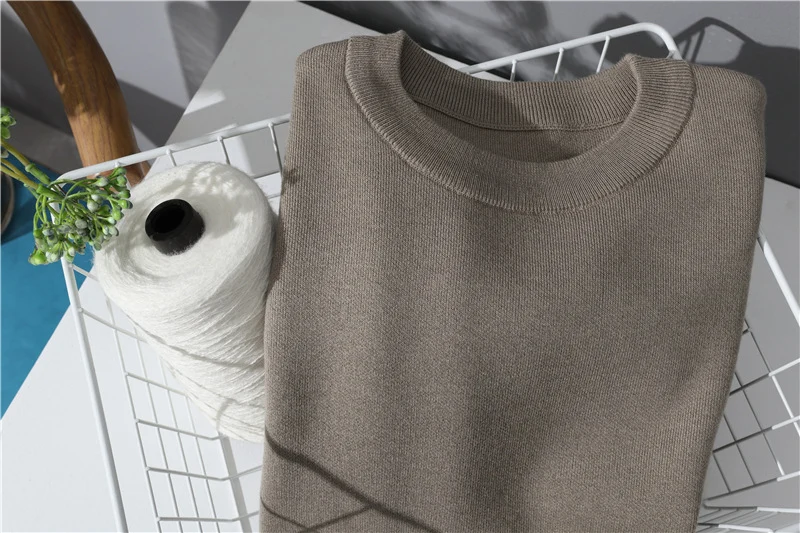 Damen Leichter Baumwoll-Mix Rundhals-Pullover mit minimalistischem Schnitt Drune