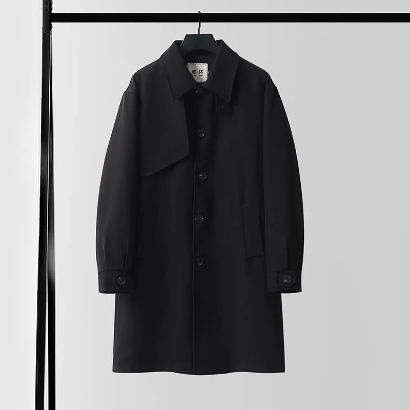 Herren Moderner minimalistischer Trenchcoat mit asymmetrischer Schulterklappe und knielanger Silhouette Drune