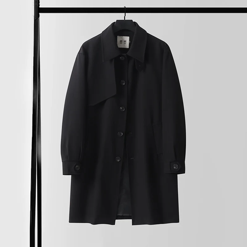 Herren Moderner minimalistischer Trenchcoat mit asymmetrischer Schulterklappe und knielanger Silhouette Drune