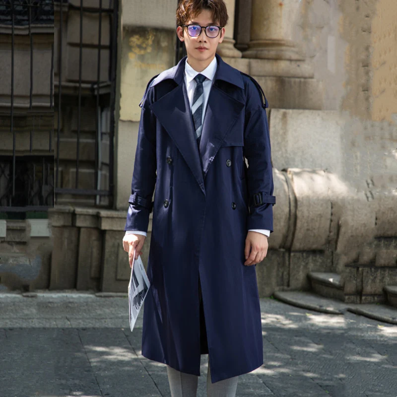 Herren langer zweireihiger Trenchcoat mit klassischem Revers, Gürtel und Schulterklappen Drune