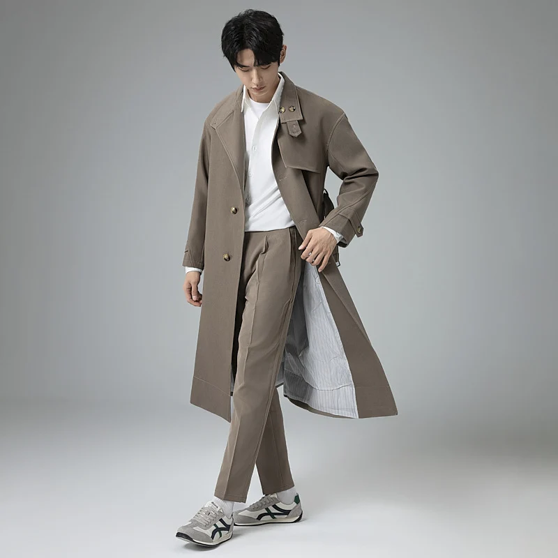 Herren Langer moderner Trenchcoat aus leichtem Twill mit verdeckter Knopfleiste und Taillenriegel Drune