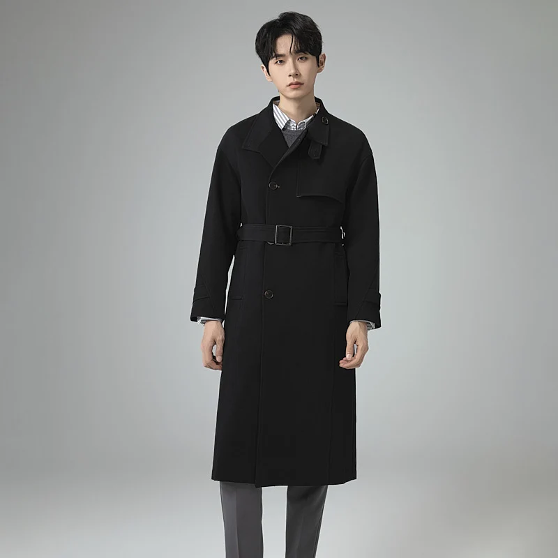 Herren Langer moderner Trenchcoat aus leichtem Twill mit verdeckter Knopfleiste und Taillenriegel Drune