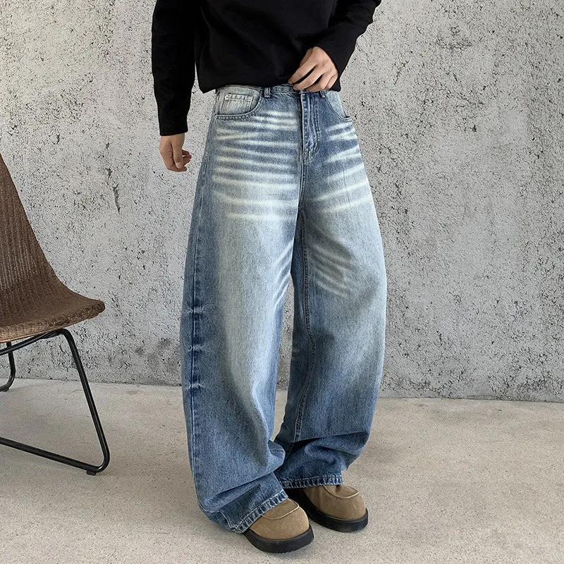Herren Extraweite Baggy-Denimhose mit hohem Bund, markanten Whisker-Falten und tiefem Schritt Drune