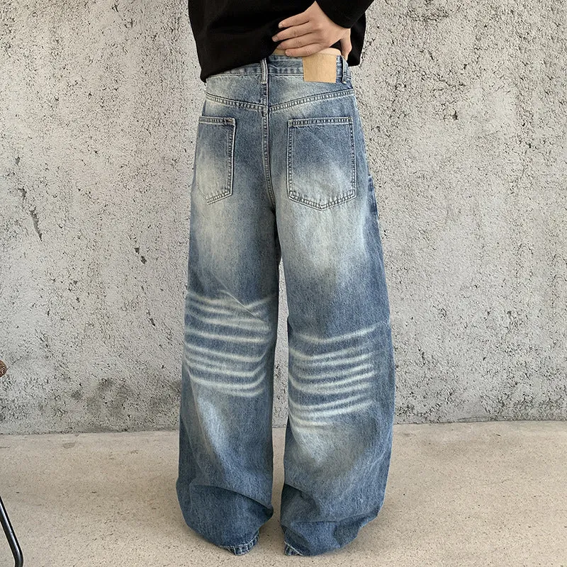 Herren Extraweite Baggy-Denimhose mit hohem Bund, markanten Whisker-Falten und tiefem Schritt Drune