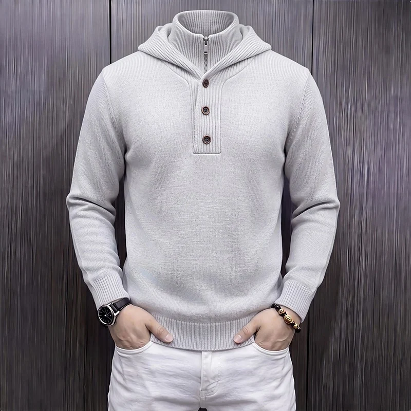 Herren Feinstrick-Kapuzenpullover mit halbem Reißverschluss und Knopfblende Drune